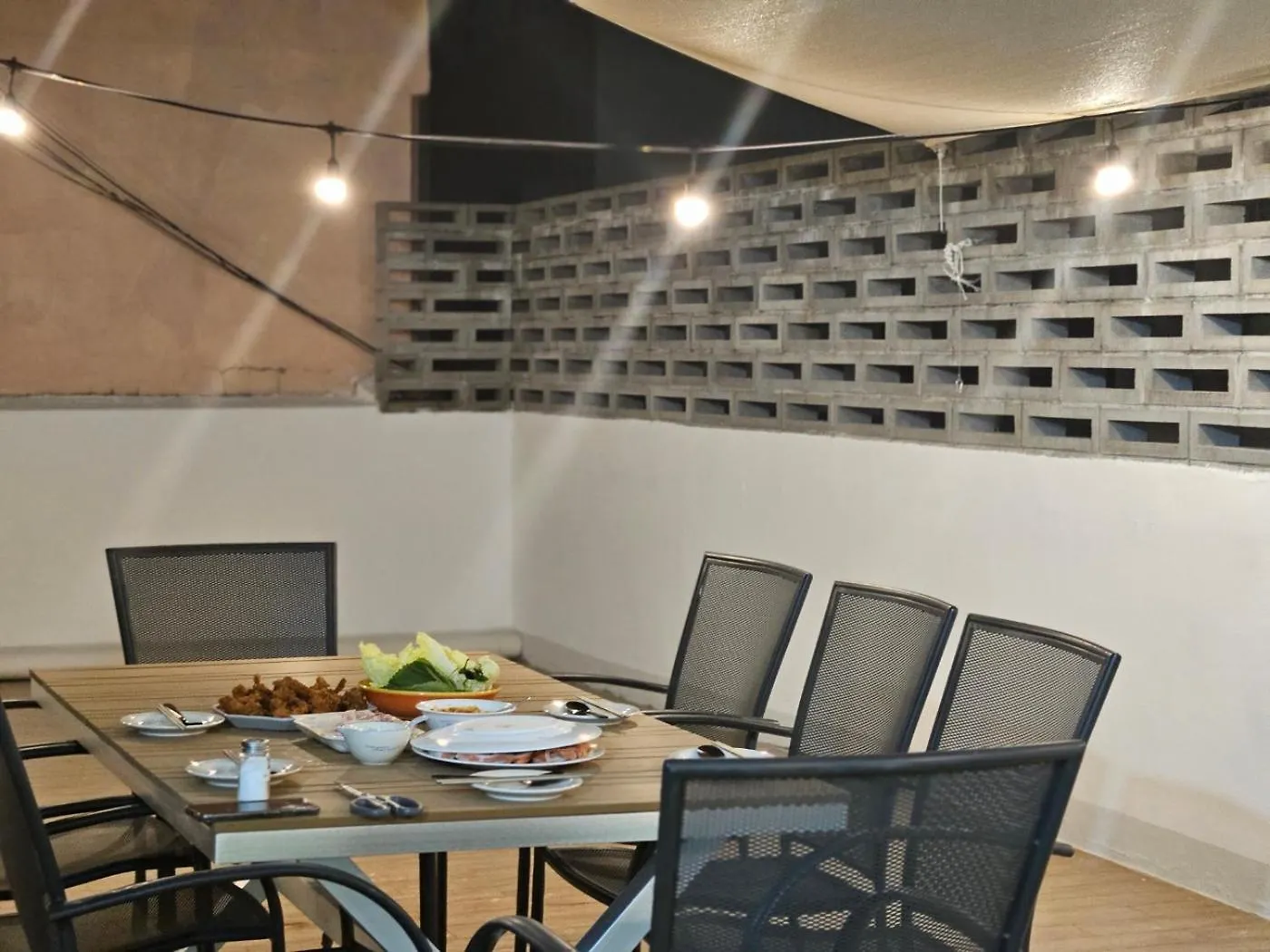 Ferienwohnung Roots House Busan